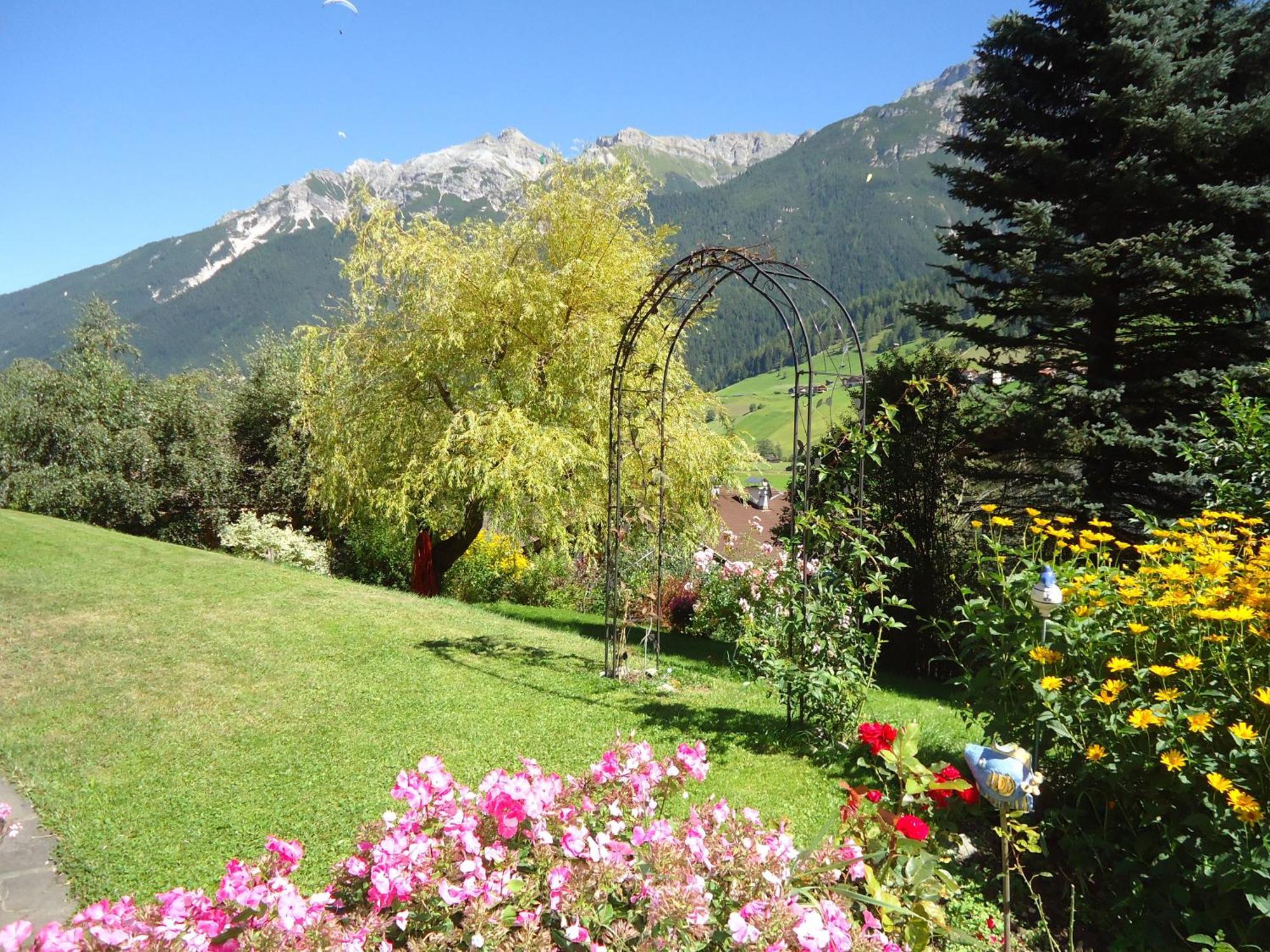 Hotel Josefinenhof Neustift im Stubaital Exterior foto